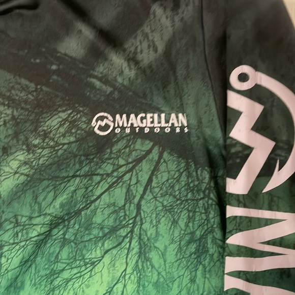 Magellan Youth M - Green and Yellow Long Sleeve Shirt - Picture 3 of 4